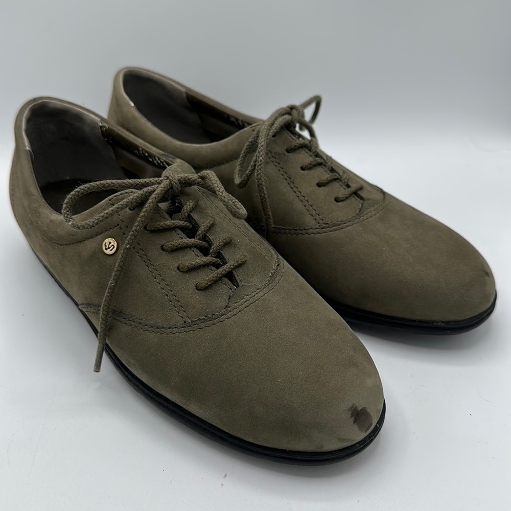 Easy Spirit Esmotion olive green Oxford shoes, size 6B